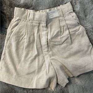Abercrombie linen beige shorts